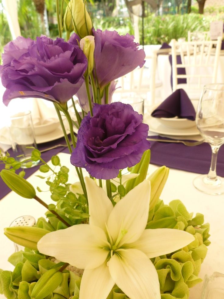 centros de mesa con flores naturales sencillos 1